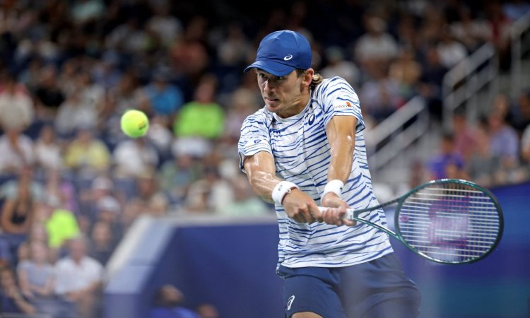 US Open: De Minaur sinks Thompson, Medvedev beats Borges to reach QFs