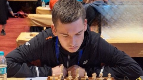 World Junior, Women Chess: Zsilzova, Racis Michal lead their respective section