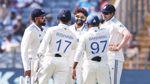 2nd Test: India set target of 359 runs to win after bowling out NZ for 255