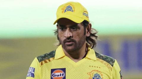 IPL 2024 में धोनी के टीवी स्क्रीन तोड़ने के भज्जी के दावे को CSK के फिजियोथेरेपिस्ट ने नकारा, कहा- यह