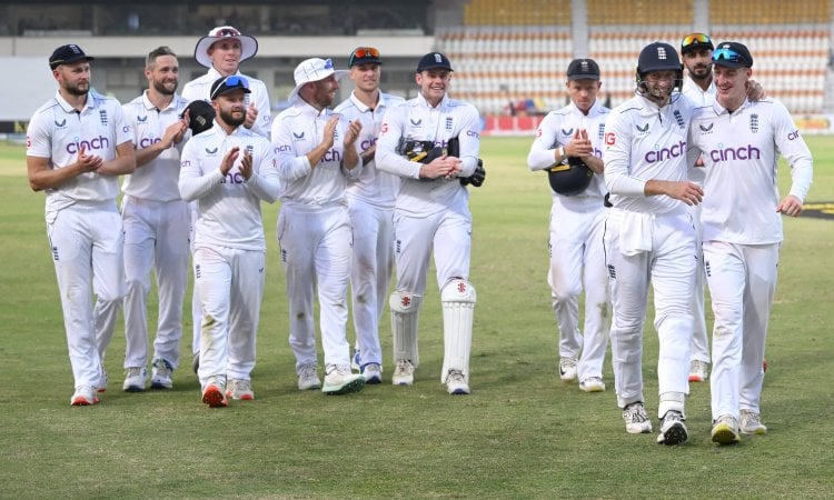 PAK vs ENG, 1st Test: பாகிஸ்தானை இன்னிங்ஸ் வித்தியாசத்தில் வீழ்த்தியது இங்கிலாந்து!