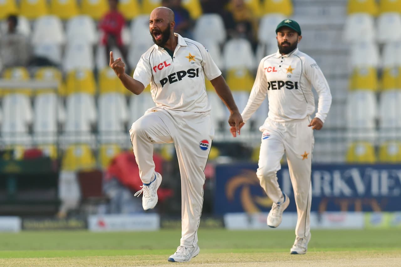 PAK vs ENG, 3rd Test: Pakistan off to a strong start with the ball as England struggle at 110/5! PAK vs ENG, 3rd Test: சஜித், நோமன் அபாரம்; அடுத்தடுத்து விக்கெட்டுகளை இழந்த இங்கிலாந்து!
