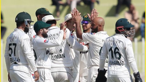 PAK vs ENG 3rd Test: रावलपिंडी में 9 विकेट से जीता पाकिस्तान, इंग्लैंड को 9 साल बाद हराई टेस्ट सीरीज