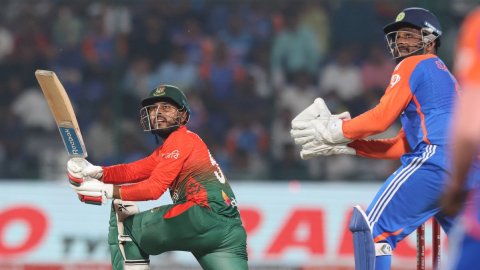 Bangladesh still finding best role for Mehidy Hasan Miraz in T20Is, says coach Pothas