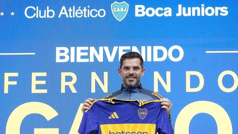 Boca Juniors unveil Fernando Gago as manager