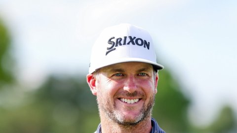 Canadian Pendrith leads at weather-hit Shriners Open