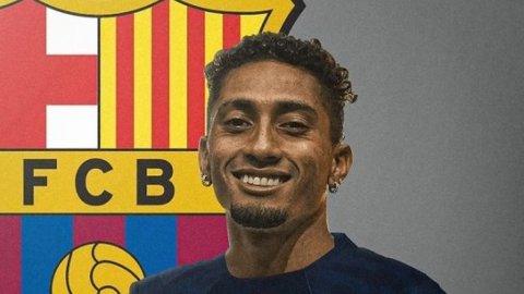 Fake photographs annoy Barcelona forward Raphinha