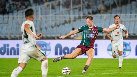 ISL 2024-25: First-half blitz helps Mohun Bagan ease past Mohammedan SC in Kolkata Derby