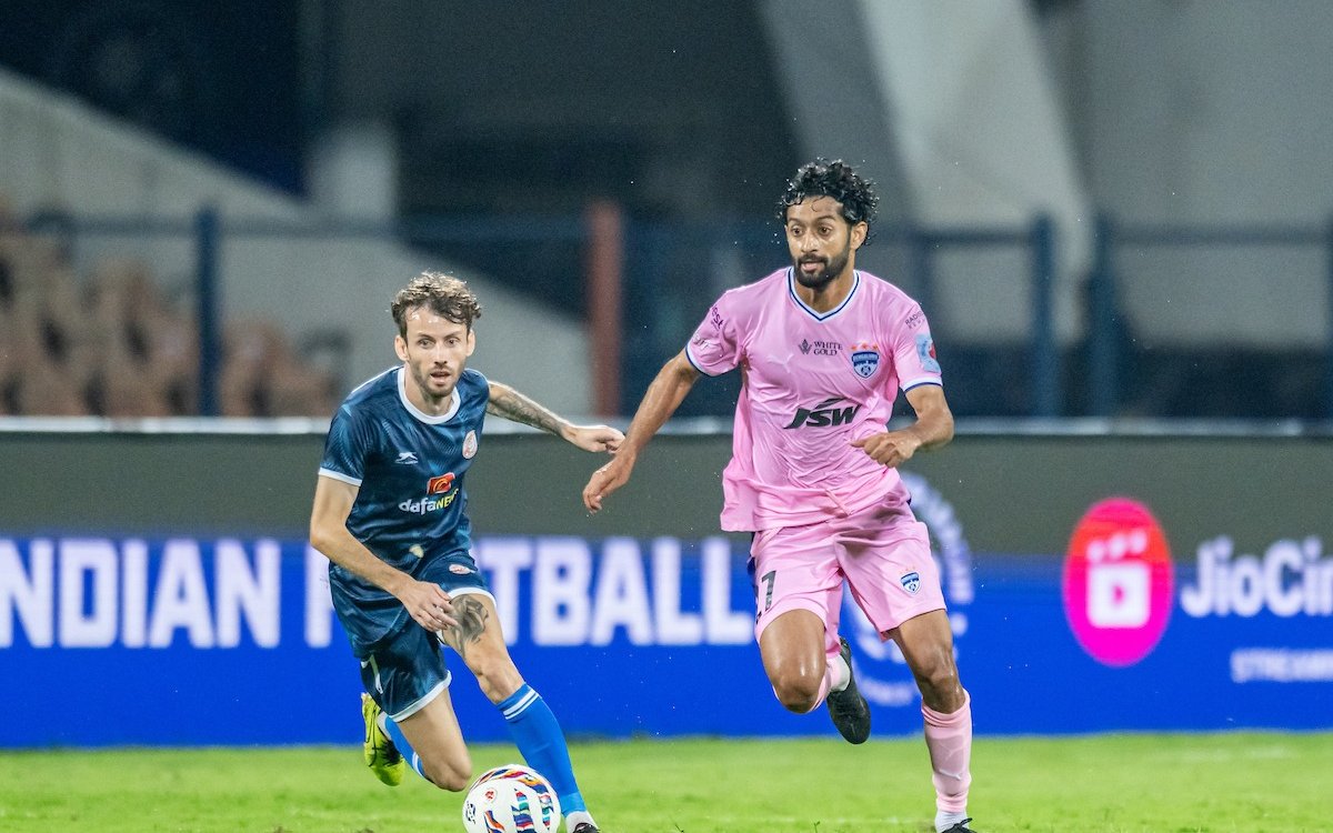 ISL 202425 Southern Derby On Cards As Kerala Blasters Leaders