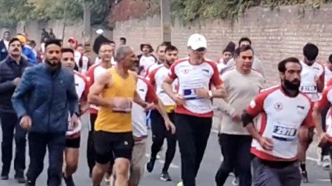 Kashmir's first-ever international marathon, over 2,000 athletes run