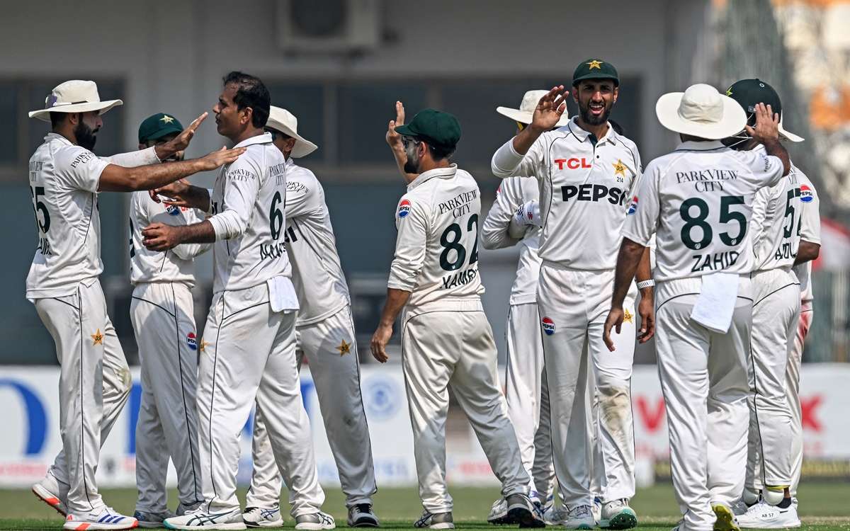 Pakistan Crush England In Second Test To Set Up Series Decider On