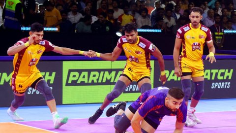 PKL Season 11: Fight back helps Dabang Delhi beat Telugu Titans, Pawan Sehrawat