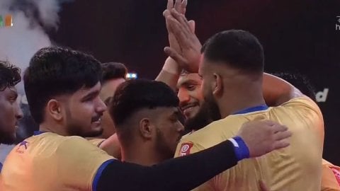 PKL Season 11: Narender Kandola stars as Tamil Thalaivas decimate Gujarat Giants 44-25