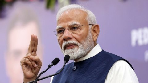 Vadodara: PM Narendra Modi along with Spanish Prime Minister Pedro Sanchez attends the inauguration 