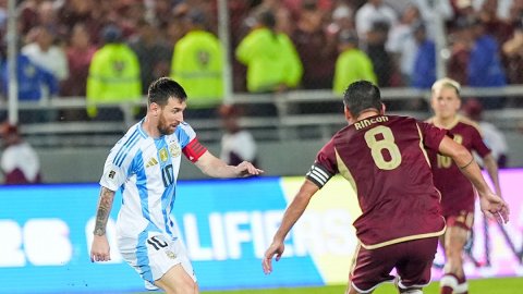 Venezuela hold Argentina in World Cup qualifier