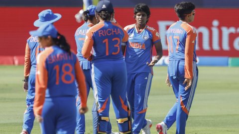 Women’s T20 WC: Arundhati Reddy picks three as India restrict Pakistan to 105/8