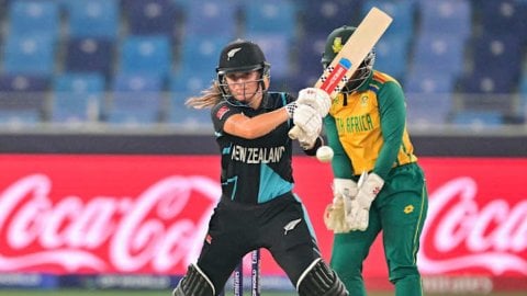 Women’s T20 WC final: Late onslaught by Halliday, Kerr propels NZ to 158/5 against South Africa