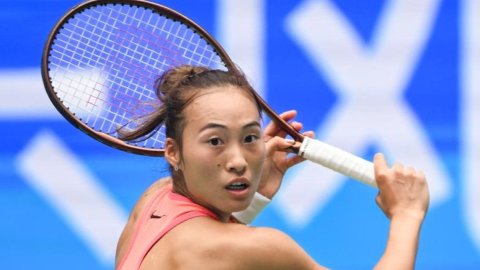 WTA Tour: China's Zheng Qinwen, Wang Xinyu reach Wuhan Open last 8