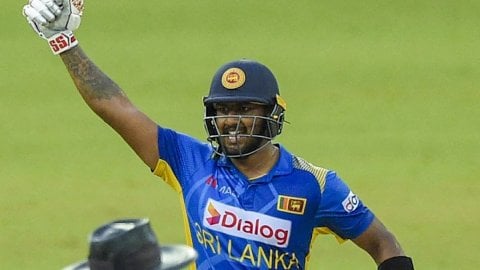 1st ODI: Fernando, Mendis star with tons as Sri Lanka beat NZ in rain-hit match