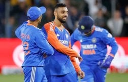 2nd T20I: वरुण का पंजा गया बेकार, साउथ अफ्रीका ने भारत को 3 विकेट से दी मात 