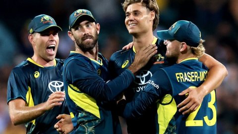 2nd T20I: Johnson's fifer helps Australia quell Pak fightback, take 2-0 lead