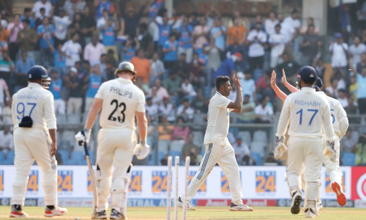 IND vs NZ, 3rd Test: ஜடேஜா, அஸ்வின் சுழலில் தடுமாறும் நியூசிலாந்து; ஆறுதல் வெற்றியைப் பெறுமா இந்தியா