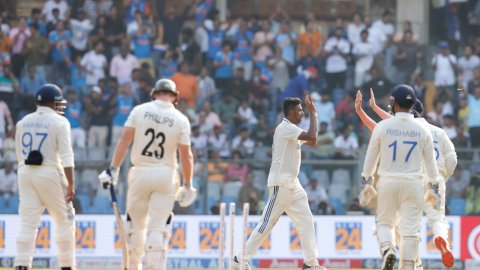 IND vs NZ, 3rd Test: ஜடேஜா, அஸ்வின் சுழலில் தடுமாறும் நியூசிலாந்து; ஆறுதல் வெற்றியைப் பெறுமா இந்தியா