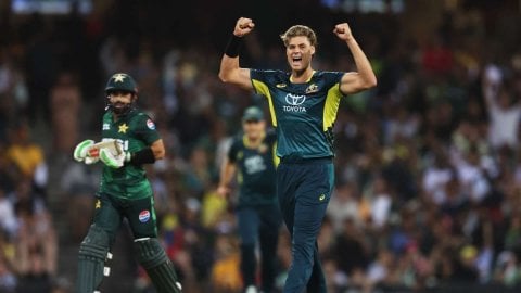 AUS vs PAK, 2nd T20I: ஜான்சன் வேகத்தில் வீழ்ந்தது பாகிஸ்தான்; தொடரை வென்று ஆஸி அசத்தல்!