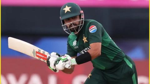 AUS vs PAK 1st T20I: Babar Azam रचेंगे इतिहास, सिर्फ इतने रन बनाकर तोड़ेंगे David Warner का महारिकॉर