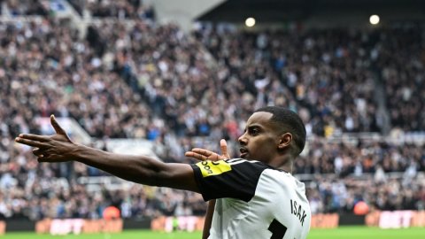 Alexander Isak is this generation’s Thierry Henry, feels Theo Walcott