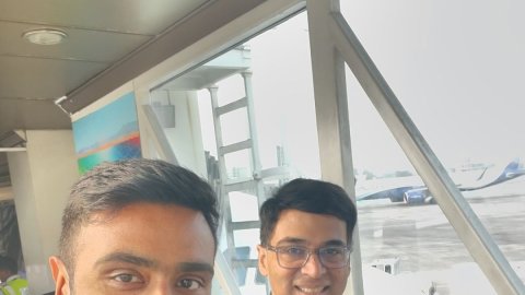 Ashwin shares 'fan boy moment' with legendary Vishy Anand, posts picture on social media