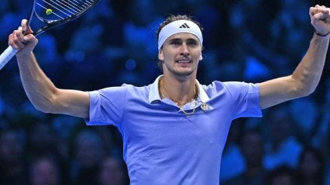 ATP Finals: Zverev downs Alcaraz to secure semis clash with Fritz