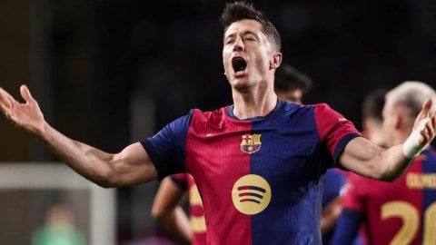 Champions League: Lewandowski reaches landmark as Barca breezes past Brest