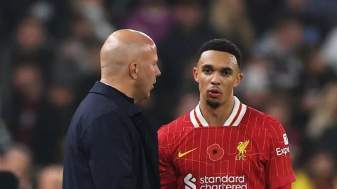 Difficult to say how serious it is: Slot on Trent Alexander-Arnold's injury