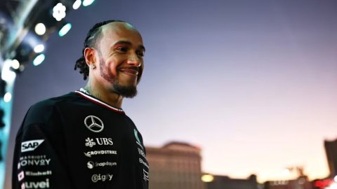 Formula 1: Hamilton surprised by Mercedes pace after topping first two practice at Las Vegas GP