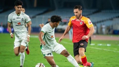 ISL 2024-25: Nine-man East Bengal hold Mohammedan to draw, earn first point of season