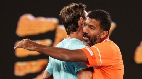 Melbourne : India's Rohan Bopanna and Australia's Matthew Ebden celebrate after winning the men's do