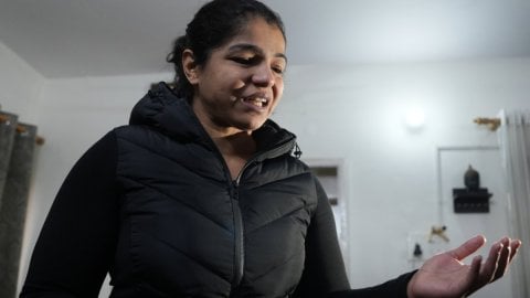 New Delhi: Wrestler Sakshi Malik addresses the media at her residence