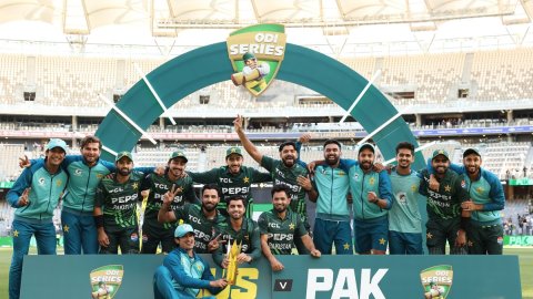 Pacers shine in Perth as Pakistan win first ODI series in Australia since 2002