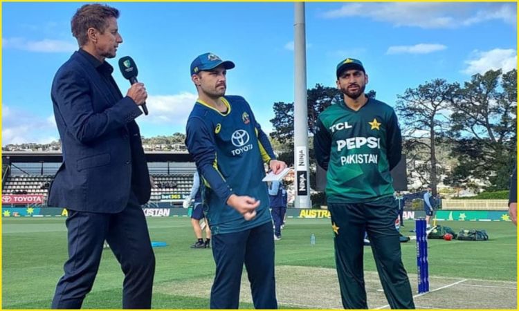 AUS vs PAK 3rd T20I: पाकिस्तान ने टॉस जीतकर चुनी बल्लेबाज़ी, ऑस्ट्रेलिया के खिलाफ डेब्यू करेगा 21 साल का खिलाड़ी