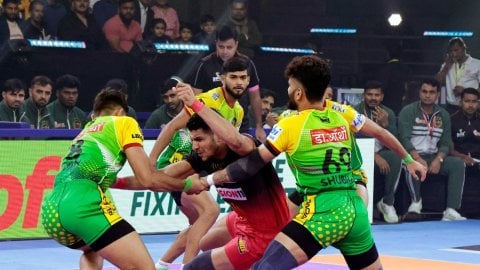 PKL Season 11: Devank, Ayan, and Shubham shine as Patna Pirates crush Bengaluru Bulls by 25 Points