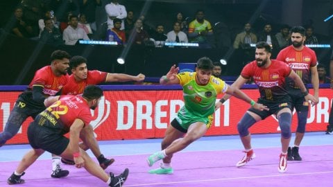 PKL Season 11: Devank, Ayan continue superb form as Patna Pirates rout Bengaluru Bulls