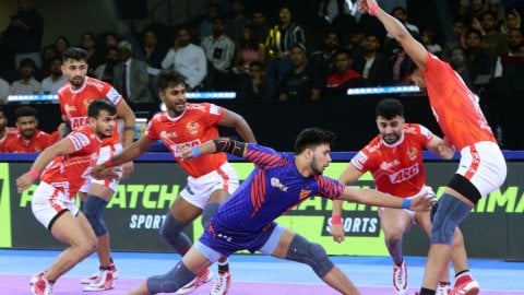 PKL Season 11: Exciting clash between Dabang Delhi and Gujarat Giants ends in well-earned tie