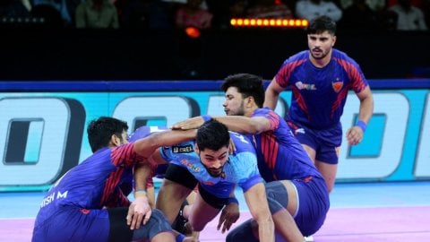 PKL Season 11: Malik caps off well-rounded team effort as Dabang Delhi beat Bengal Warriorz