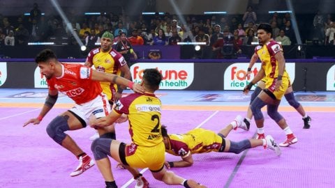 PKL Season 11: Parteek Dahiya’s raids, defensive effort help Gujarat Giants beat Telugu Titans