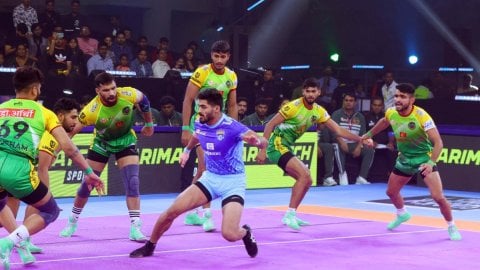 PKL Season 11: Raiding trio of Devank, Ayan, Sandeep help Patna Pirates rout Bengal Warriorz