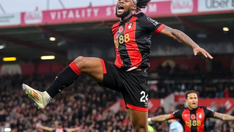 Premier League: Bournemouth register first ever win over Manchester City