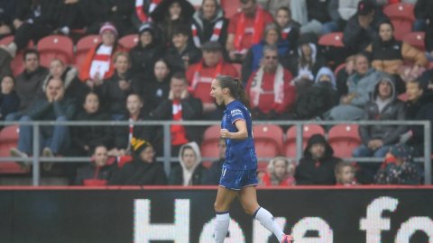 WSL 2024-25: Chelsea win streak remains intact with 3-0 win over Liverpool