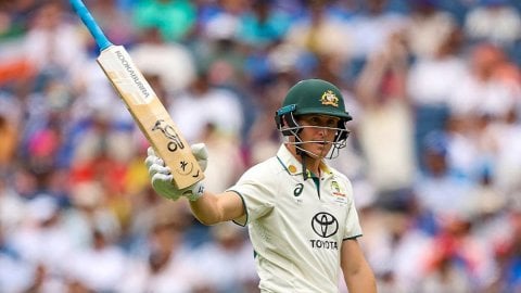 4th Test: Australia extend lead to 191 runs after dismissing India for 369