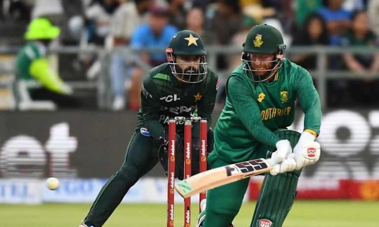 Heinrich Klaasen was penalised for kicking the stumps after being dismissed! விதிமுறையை மீறியதாக ஹென்ரிச் கிளாசெனுக்கு அபராதம் விதித்த ஐசிசி!